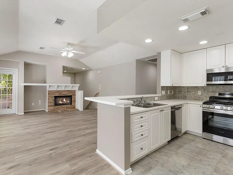 67 Woodlily Pl — Photo 10
