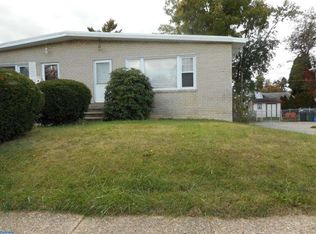 1066 Surrey Rd, Philadelphia, PA 19115