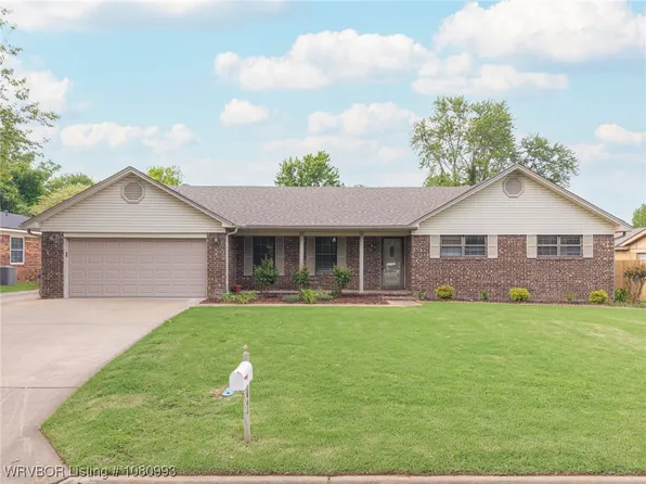 1401 Meadow Cir, Fort Smith, AR 72908