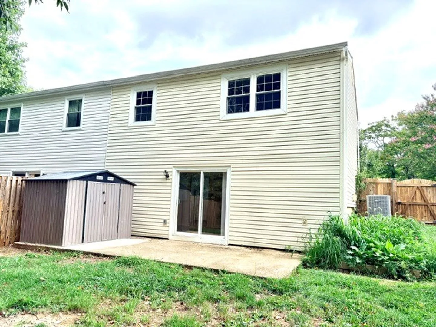 3 Bedroom Townhouse in Arnold — Photo 2