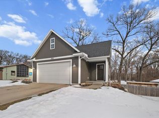 4004 Groveland Ave SW, Wyoming, MI 49519