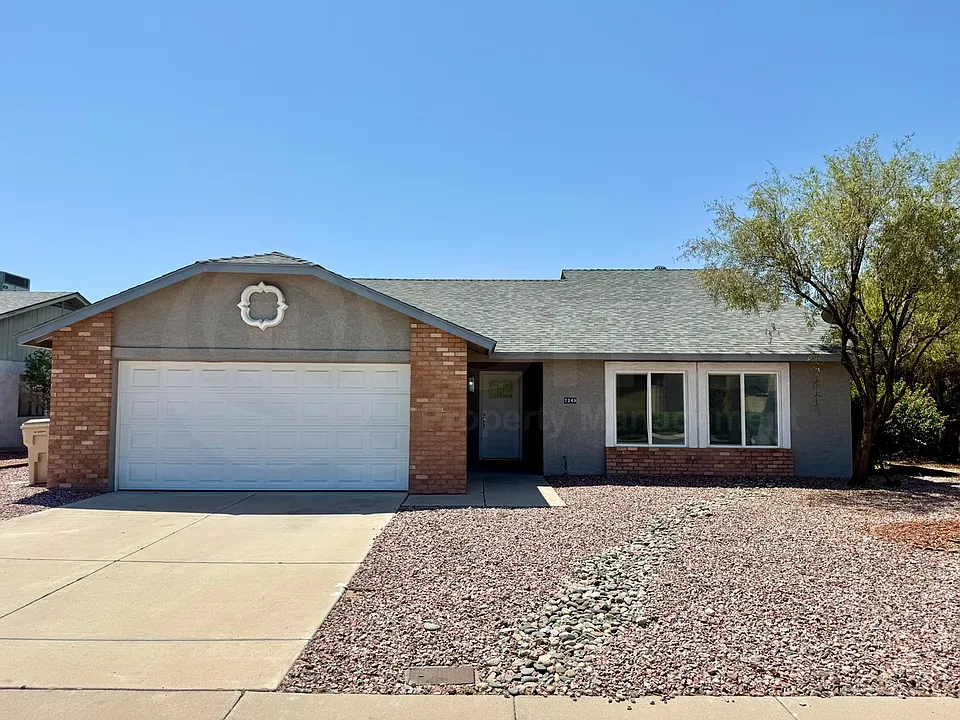7349 W Denton Ln