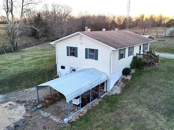 3rd image of 5766 County Road 3180