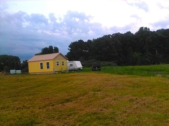 2nd image of 306 Salt Lick Creek Rd