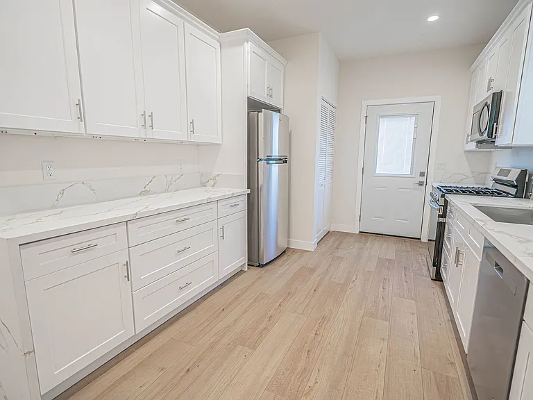 10959 Collins St — Photo 5