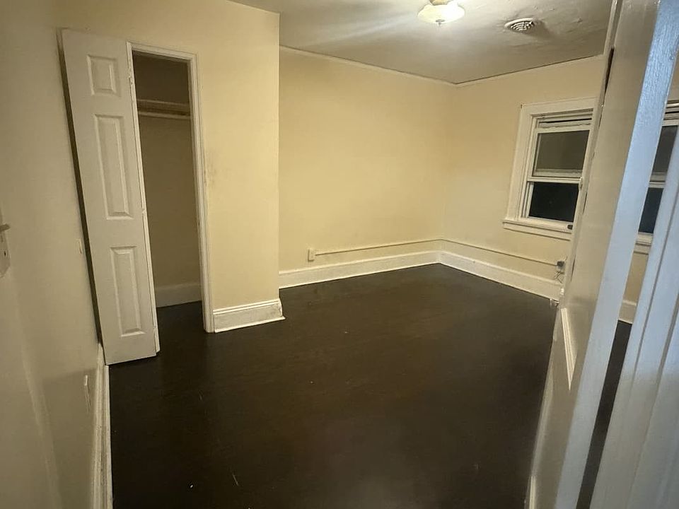 1st image of 118-120 Isabella Ave #3