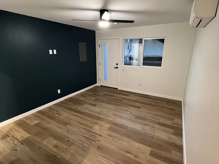 2147 Harrison Ave #1 — Photo 8