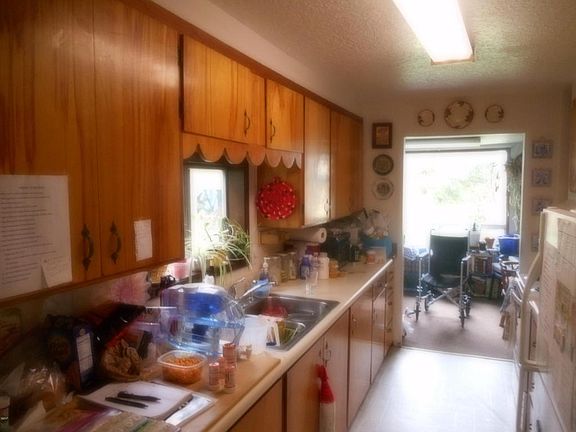 3rd image of 1327 NW 13th St