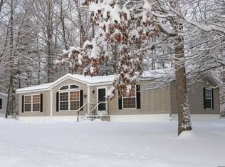 12 Leslie Rd, Wells, ME 04090