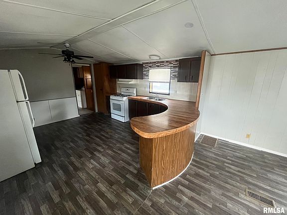 3rd image of 2800 Ridge Ave #127