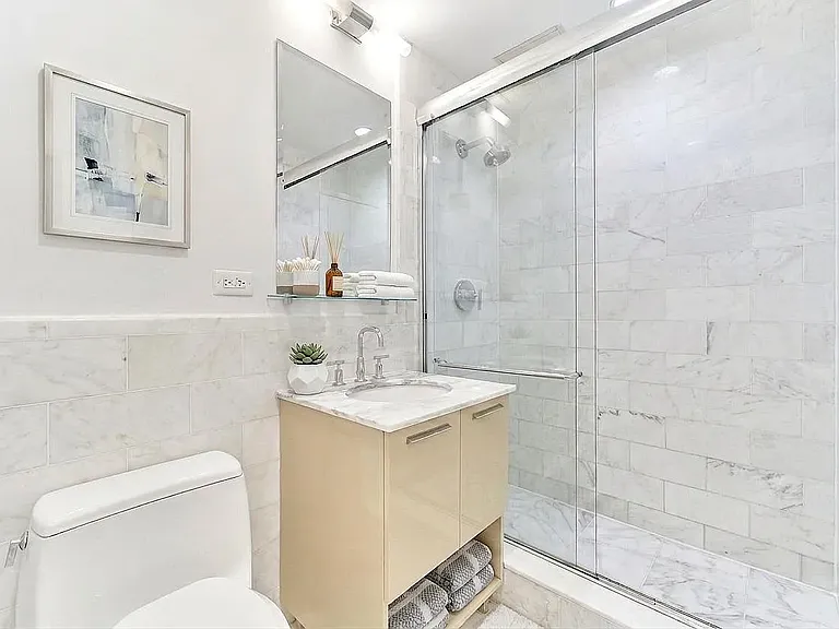49 E 34th St #13A — Photo 7