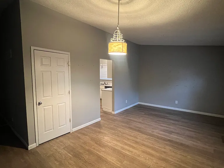 131 Springbrook Dr — Photo 11