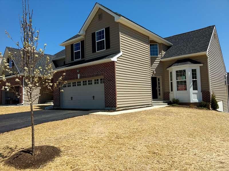 2nd image of 9663 Crescent Ln