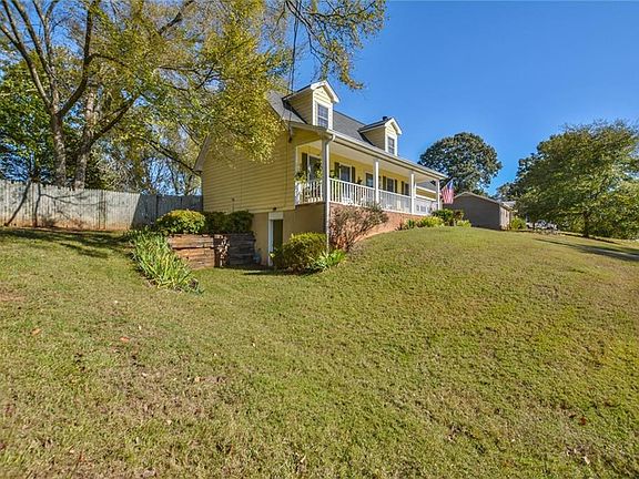 2nd image of 4289 Castle Gate Dr