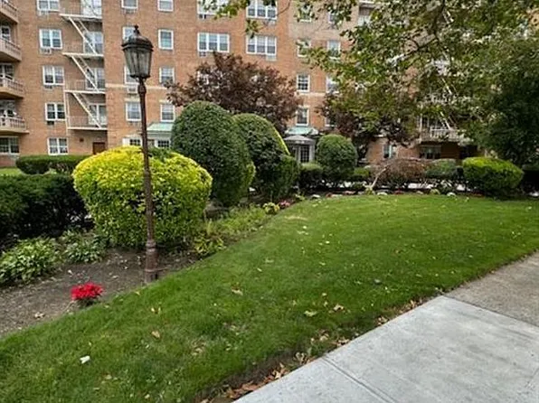 151-15 84th St Unit 5N, Howard Beach, NY 11414