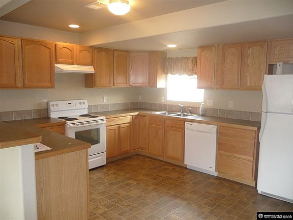 3rd image of 700 Shoshone Ave Unit 51