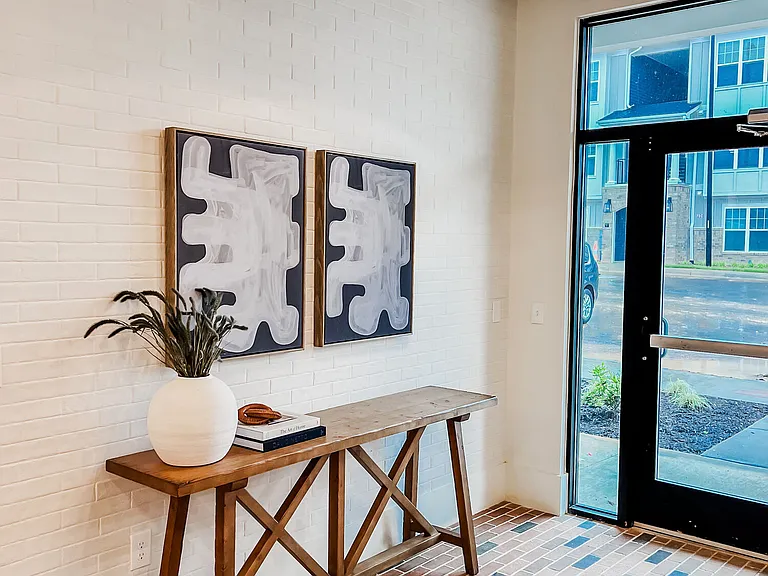 Hamilton Reserve Apartments — Photo 19