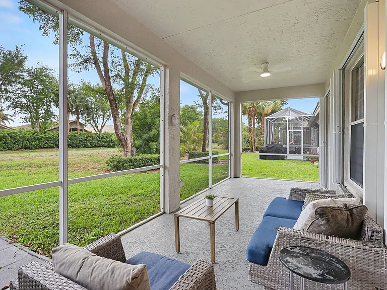 7832 Rockford Rd — Photo 31