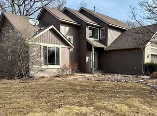 8187 Boulder Ridge Rd, Woodbury, MN 55125