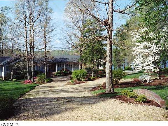 2nd image of 20240 Oak River Ct