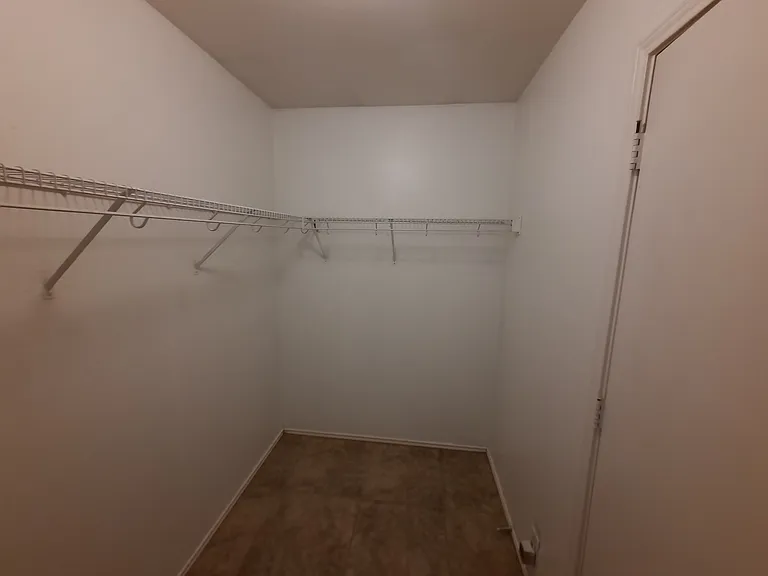 1335 Cougar Country — Photo 28