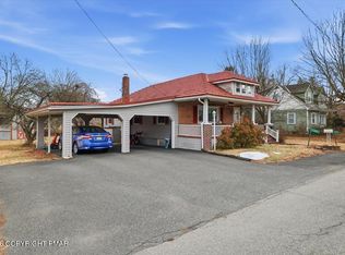 120-122 Leafy Greene St, Stroudsburg, PA 18360