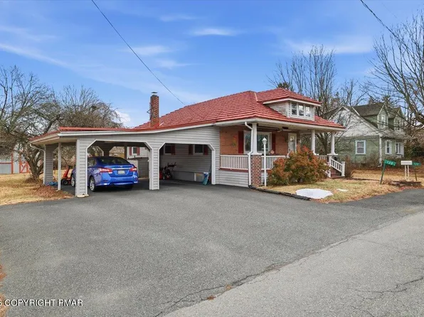 120-122 Leafy Greene St, Stroudsburg, PA 18360