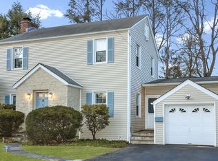 85 Sprague Rd, Scarsdale, NY 10583