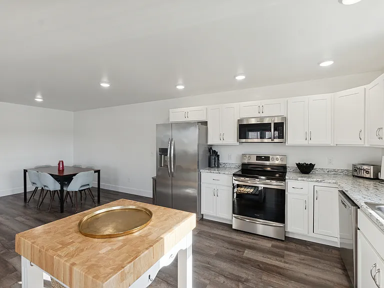 504 W Prospect St #1 — Photo 7
