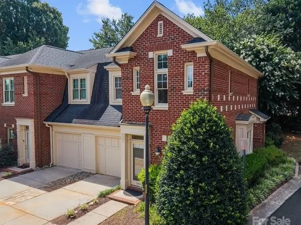 845 Park Slope Dr, Charlotte, NC 28209