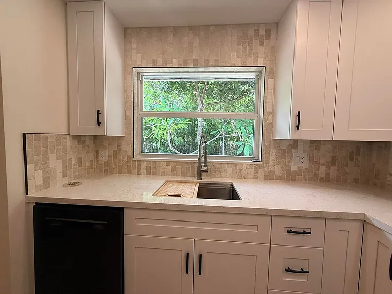 550 SW Natura Ave #550 — Photo 17