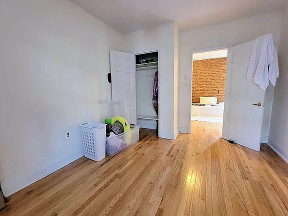 4th image of 26 E 105th St #4S