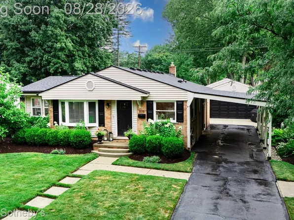 875 Allen Dr, Northville, MI 48167