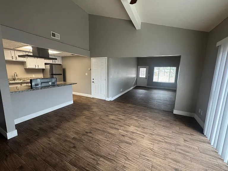 5844 Palm Ave — Photo 7