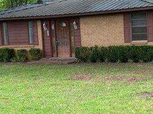 936 5th St, Cushing, TX 75760