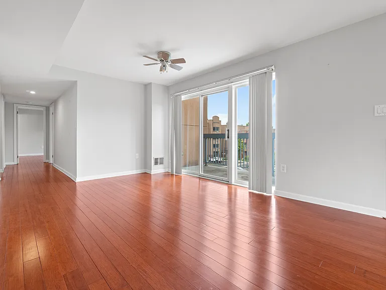 518 Ellery Ct #518 — Photo 8