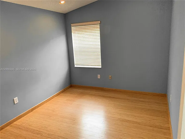 1130 Buttonwood Ln #- — Photo 26