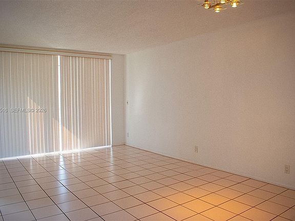 5th image of 9230 Lagoon Pl APT 411