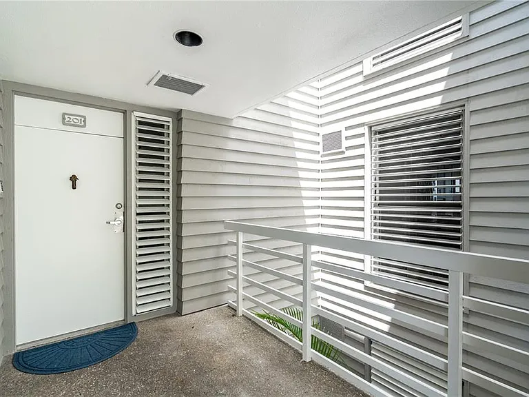 615 Dream Island Pl #201 — Photo 2