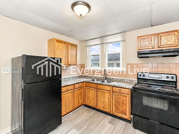 3rd image of 3437 Mayfair Ave