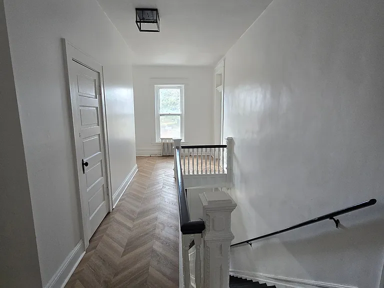612 E Church St — Photo 6