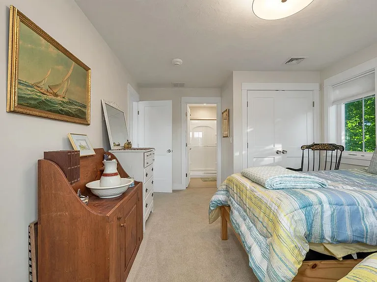 2 Lake St #B — Photo 21