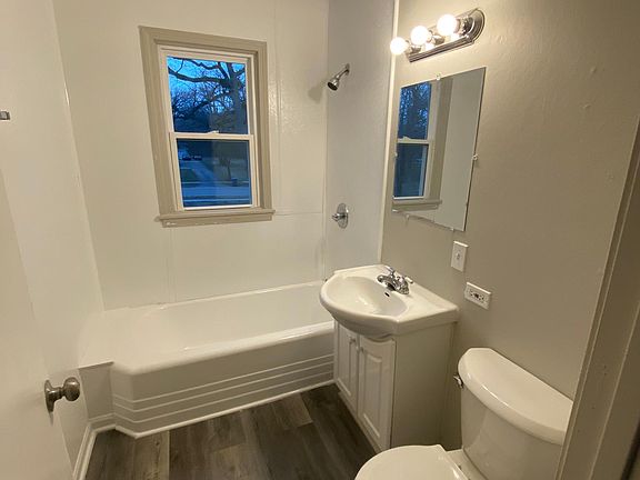 3rd image of 100 W 19th St #Penthouse