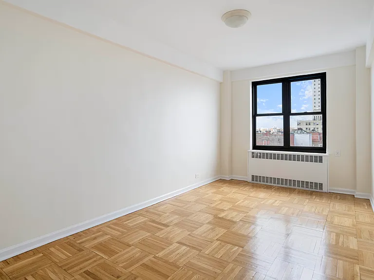 930 Grand Concourse #9J — Photo 7