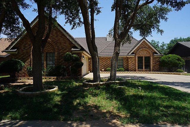 1st image of 2304 Wydewood Dr