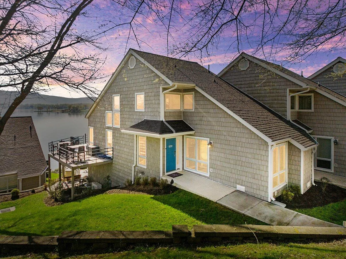 1206 Nature Ln photo 1