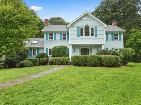 172 Proprietors Crossing, New Canaan, CT 06840