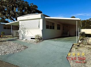 30 Holly Dr, Tavares, FL 32778