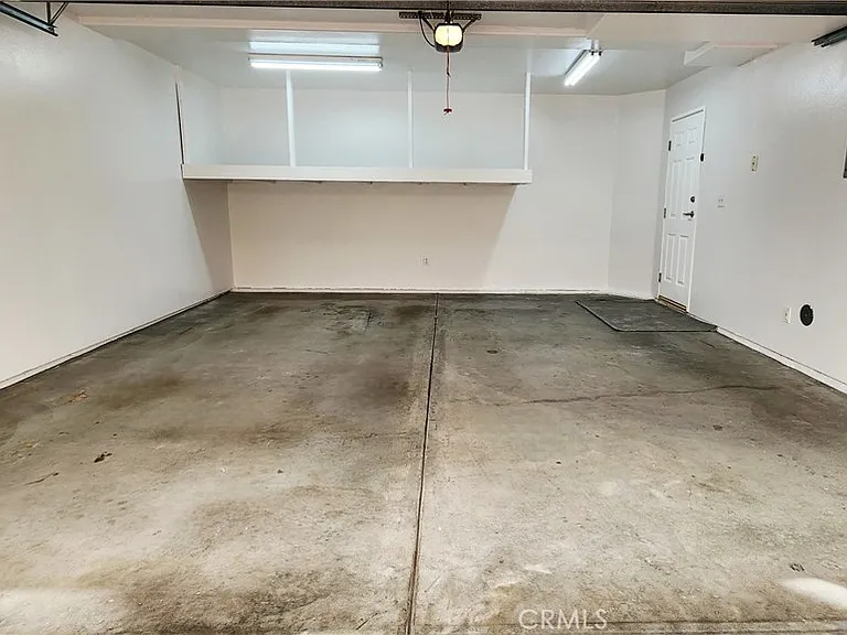 1675 Gramercy Ave — Photo 28