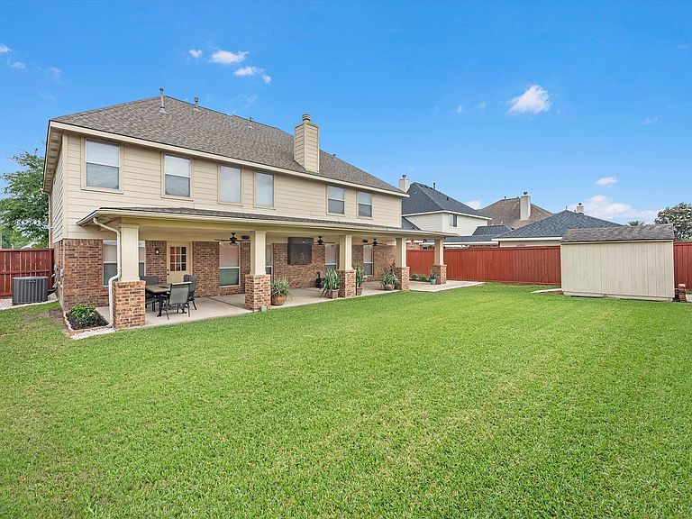 Listing photo 5